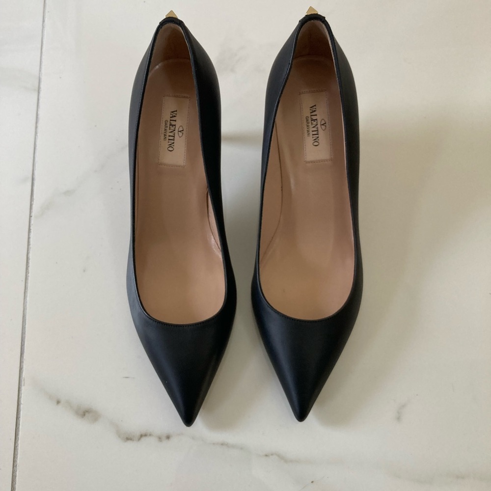 Valentino Black Pointed-Toe Heels